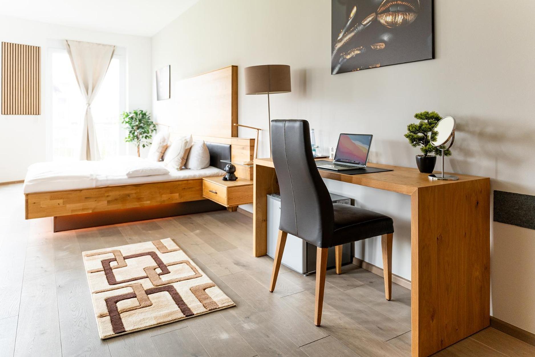 Hotel Vier Jahreszeiten Therme & Kliniken Bad Krozingen Naehe Freiburg & Schwarzwald Ideal Fuer Wellness Kur & Business Ausfluege 24H Check In- Wlan & Parken Gratis Extérieur photo