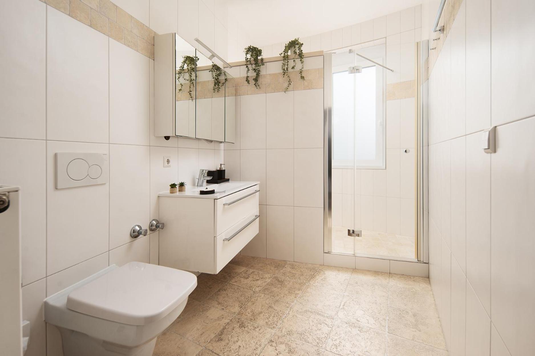 Hotel Vier Jahreszeiten Therme & Kliniken Bad Krozingen Naehe Freiburg & Schwarzwald Ideal Fuer Wellness Kur & Business Ausfluege 24H Check In- Wlan & Parken Gratis Extérieur photo