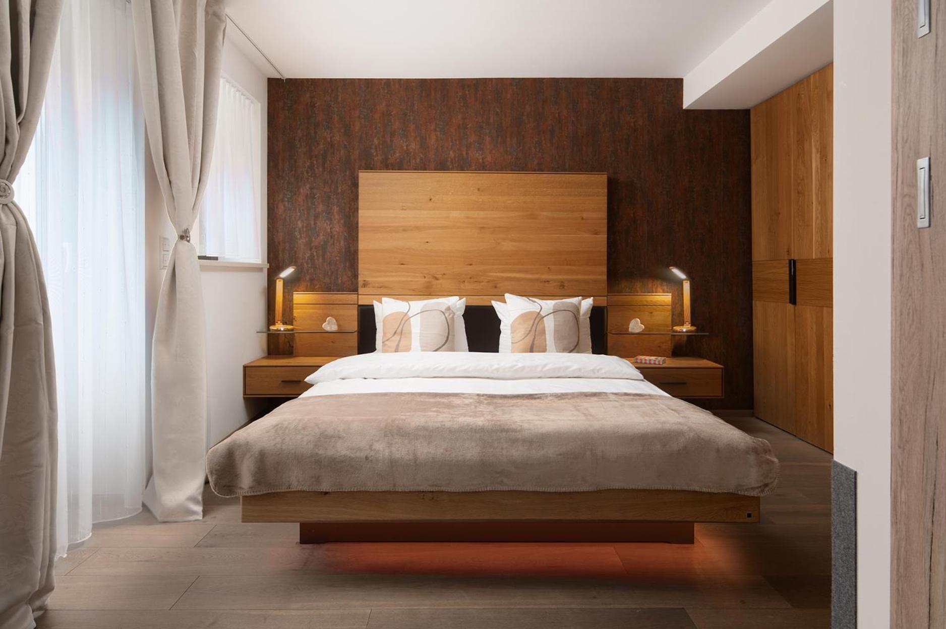Hotel Vier Jahreszeiten Therme & Kliniken Bad Krozingen Naehe Freiburg & Schwarzwald Ideal Fuer Wellness Kur & Business Ausfluege 24H Check In- Wlan & Parken Gratis Extérieur photo